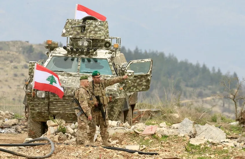 خيار المواجهة يلوح.. اللبنانيون خلف جيشهم ضد اعتداءات إسرائيل: مواجهة الكرامة أو الانسحاب